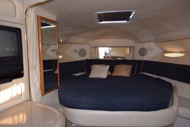 2-hour Private Sunset Cruise on a luxury yacht in Cancun Bay 25P18 - Cleanliness and comfort checks you can do in 2 minutes