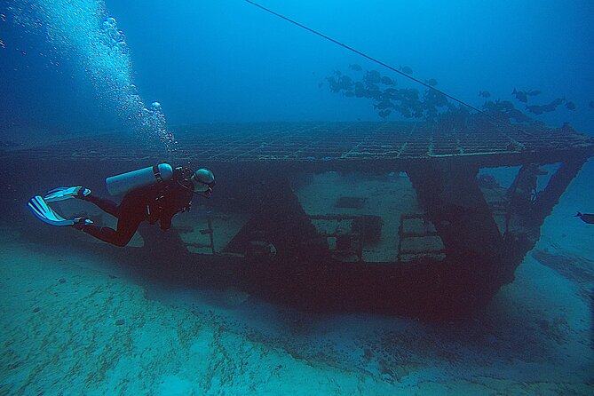 2 Tanks Scuba Diving Wreck and Reef in Cancun for Certified Divers - Checking in and getting geared up (leave the extra stuff at home)