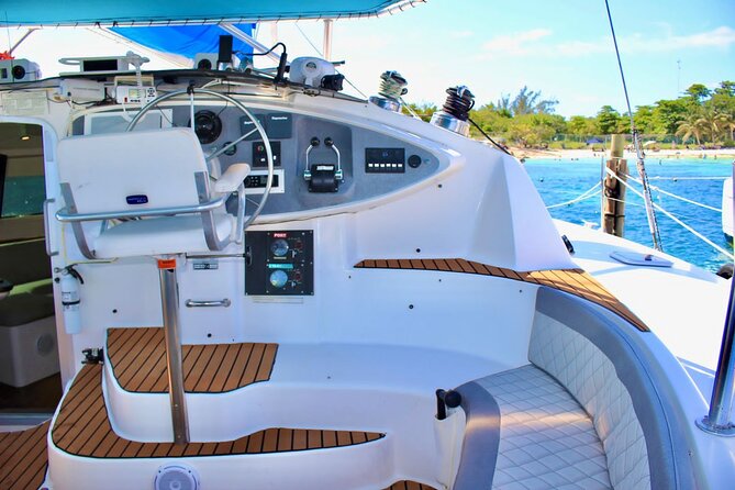 4hrs / 46ft Catamaran Private Charter From Cancun to Isla Mujeres - Price of $1,700: When a Private Charter Makes Sense