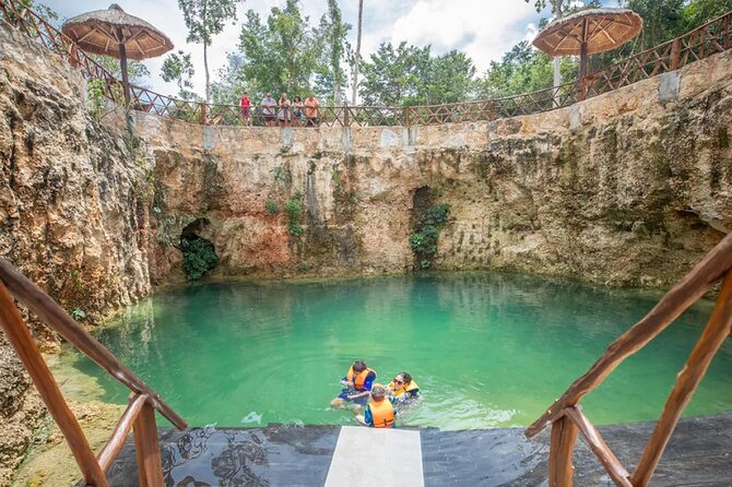 4x1 Full Day Tour: Tulum, Coba, Cenote and PDC, from Cancun - Lunch buffet: regional Mexican food with a vegetarian option