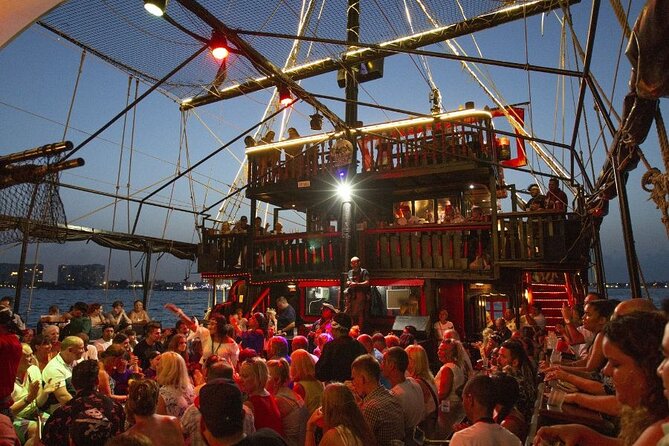 Amazing pirate dinner in Cancun, you must be here! - The Original Pirate Assault Show: what to expect when it’s Spanish-only