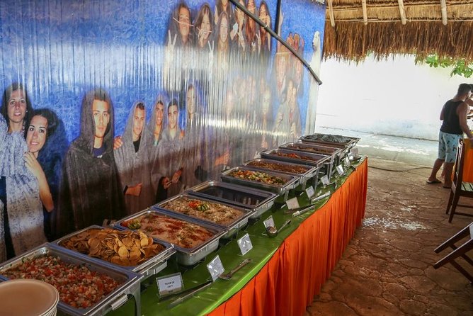 Amazing tour to the beauty Isla Mujeres with Snorkel and open bar - Boat Crowd Levels, Group Size, and the Platinum-Style Option