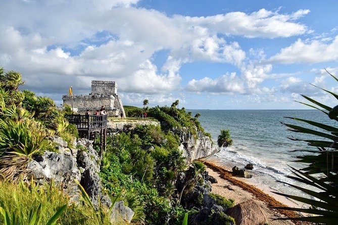 Amazing tour to Tulum, Coba, Cenote & Playa del Carmen - Quinta Avenida in Playa del Carmen: 60 minutes of shopping and people-watching