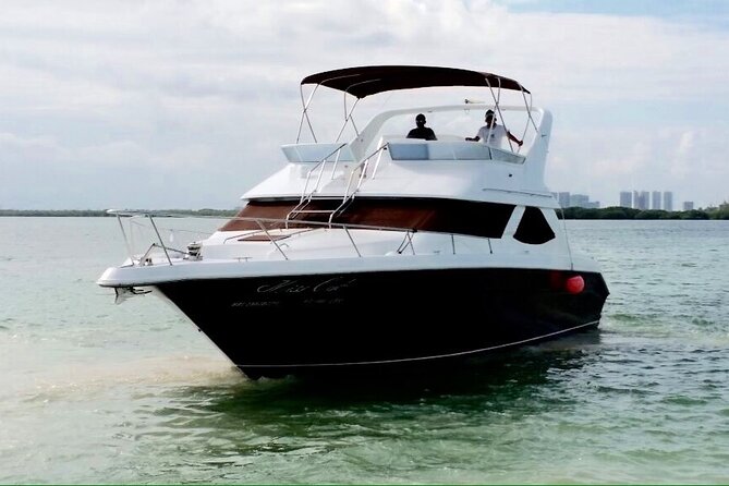 Big Yacht 48ft Rental up to 15 Pax snorkel - What the crew actually does for you (and why it matters)
