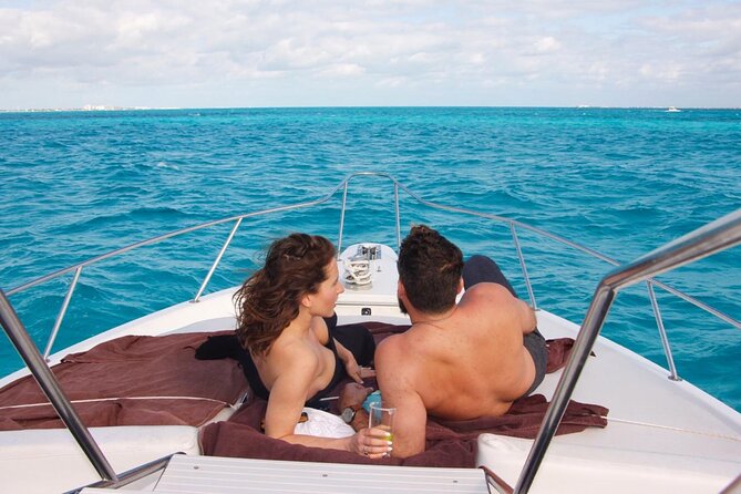 Big Yacht 48ft Rental up to 15 Pax snorkel - Playa Norte anchoring: why anchoring beats just passing by