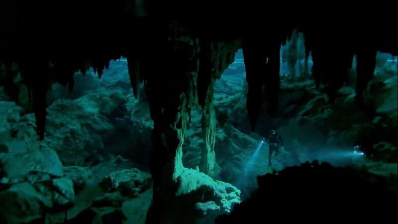 Cancun 2 Cenote Dives: The Pit & Dos Ojos - Certified Divers - Cenote El Pit: Your first look at that tight, magical space