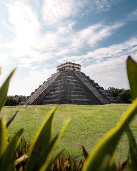 Cancun: access to Chichen Itza, Ek Balam, a Cenote, and Lunch - Chichén Itzá: Kukulcán’s Pyramid and the Observatory Stop
