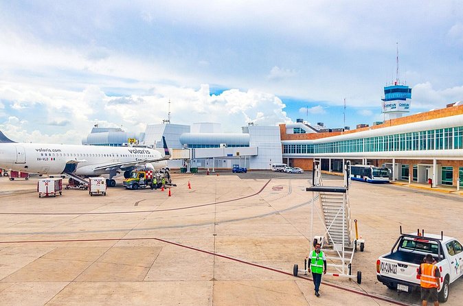 Cancun Airport and The Pyramid at Grand Oasis Private Shuttle - Who should book this shuttle—and who should consider alternatives