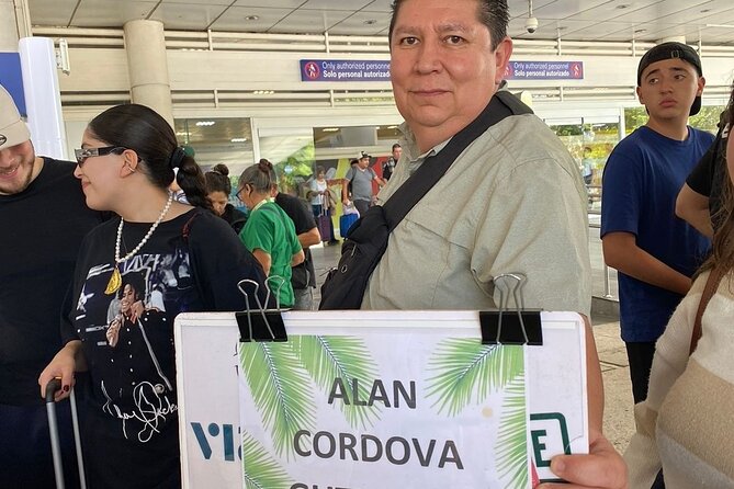 Cancun airport private Transfer - Meeting outside the terminal: your best strategy for a fast handoff