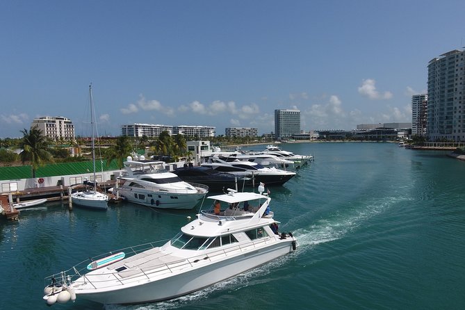 Cancun Boat Tour to Isla Mujeres on Luxury Yacht with Chef -SR55C - A 6-hour luxury yacht day from Puerto Juarez