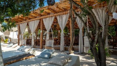 Cancún: Catamaran Tour to Isla Mujeres with Open Bar & Lunch - Catamaran cruising from Cancún: What the first hour is really for