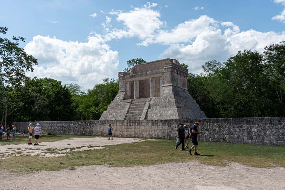 Cancun: Chichen Itza Early Tour with Transportation & Lunch - Skip-the-line entry: how much it helps in real life