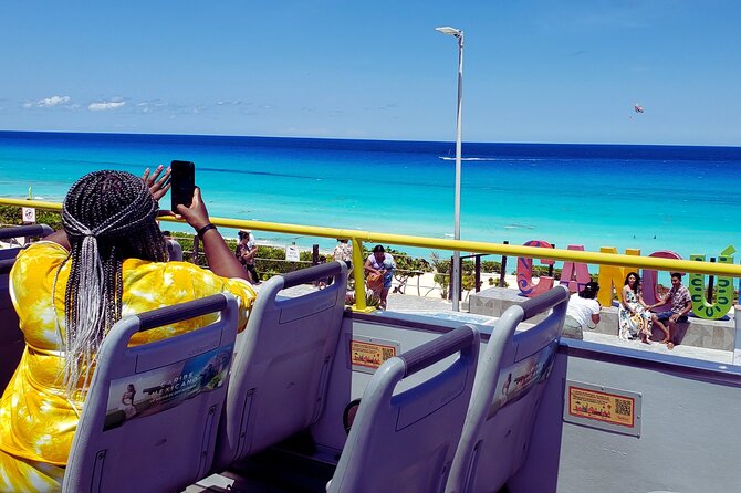 Cancun City Tour by Downtown and Turistic Hightlights on Open Bus - Downtown, Hotel Zone, Kukulcan, and the Boardwalk Photo Moments