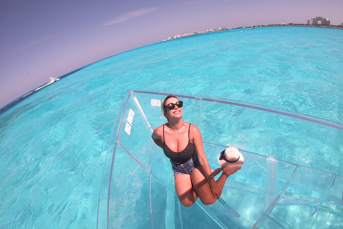 Cancún Clear Boat 90 minutes tour perfect for photos and families - Where the tour starts (and why location matters)