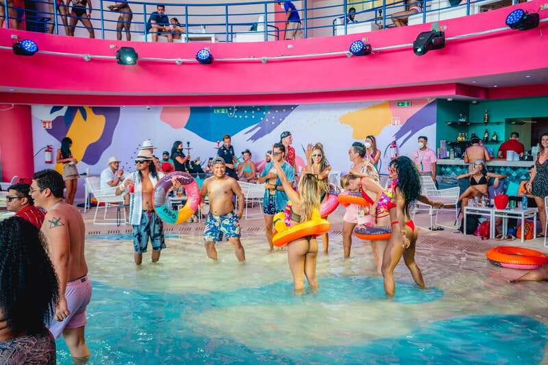 Cancún: Coco Bongo Beach Party Celebrity Package - Premium Open Bar + Snack Platter: The Value Hook