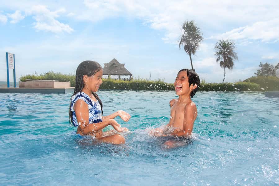 CANCUN: Dolphin Swim Adventure with buffet and soft drinks - Lunch and Soft Drinks at Dolphin Discovery: Realistic Expectations
