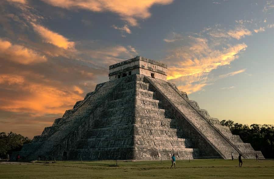 Cancun: Exclusive sunrise at Chichen Itza, expert tour guide - Why an early sunrise at Chichén Itzá changes everything