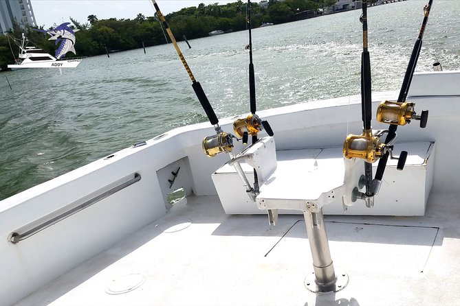 Cancun fishing charter if you don't fish you don't pay 46ft yacht 12pax 25P14 - Included items vs. what you pay for in Cancun