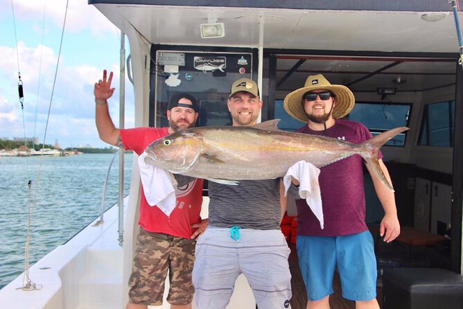Cancun fishing charter if you don't fish you don't pay 46ft yacht 12pax 25P14 - Price and value: the flat group fee vs. the add-ons
