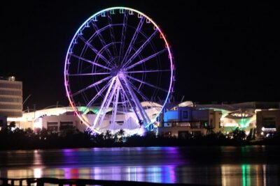 Cancun Guided Sightseeing SkyWheel, Letters and Shopping - Playa Delfines photo stop: a quick beach reset
