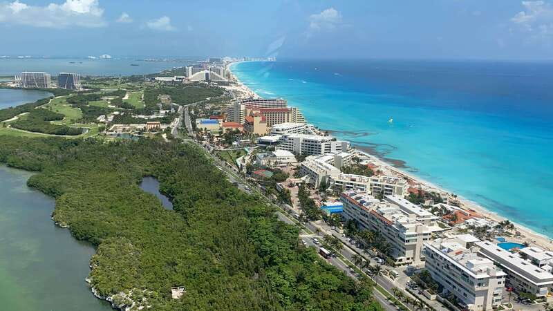 Cancun Hotel Zone: Panoramic Flight - Timing and Pacing: Why 30 Minutes Works Better Than You Think