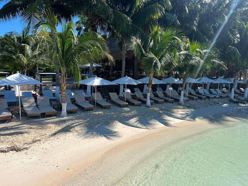 Cancun: Isla Mujeres Catamaran + Coco Bongo Show - The Return Cruise and Sunset Piña Colada Moment