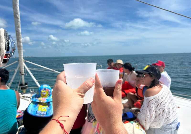 Cancun: Isla Mujeres Catamaran with buffet, drinks & snorkel - Meeting point reality check (and how to avoid a missed pickup)