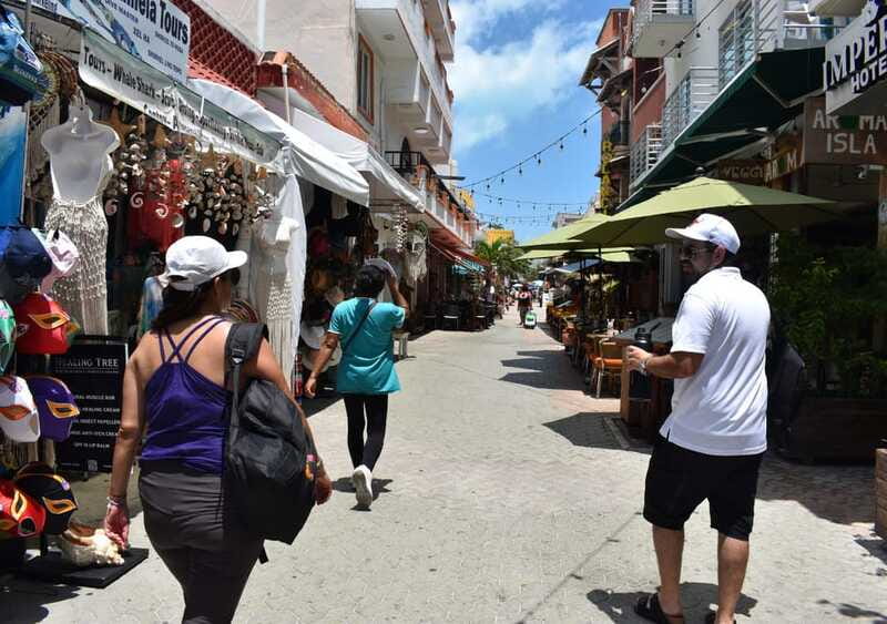 Cancun: Isla Mujeres Only Adults Catamaran, drinks & snorkel - Price and logistics: what $89 really covers