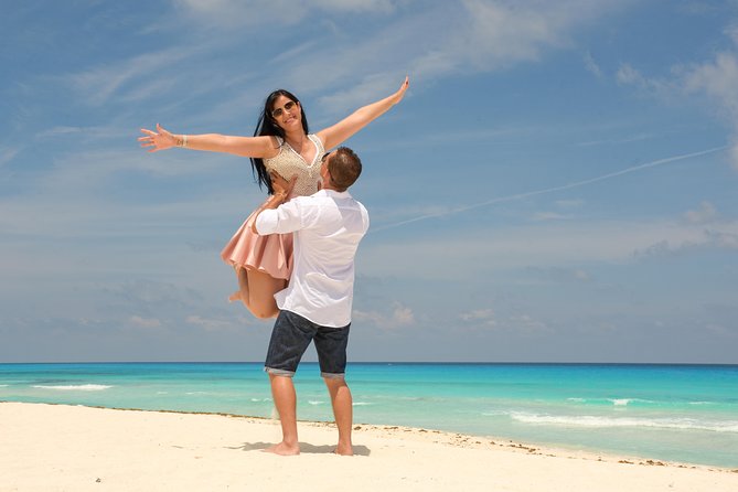 Cancun Photo Session - Why a 1-hour Cancun beach shoot can be a smart souvenir