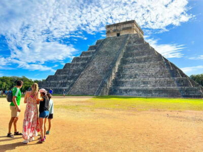 Cancun: Private Chichen Itza Tour, Cenote Swim, & Lunch - Private Chichen Itza guide: El Castillo, the ballcourt, and Mayan time