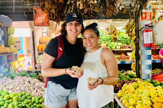 Cancun Private Foodies Market Tour and Street Food - Inside the market: how tastings unfold stall by stall