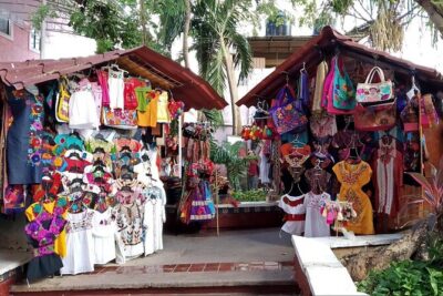 Cancun Shopping Private Guided Tour & City Sightseeing - La Isla Shopping Village Boutiques and a Different Shopping Mood