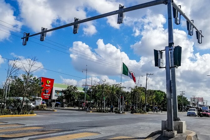 Cancun Shopping Private Guided Tour & City Sightseeing - Private A/C Transport and a Guide Who Keeps Your Day Practical