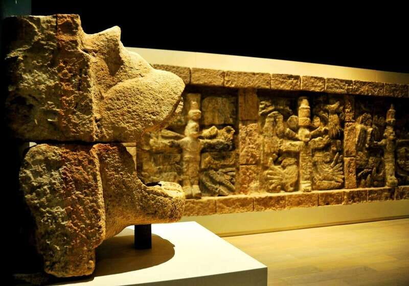 Cancun: Skip-the-Line Mayan Museum & San Miguelito Site - The Cancun Mayan Museum: three tall halls, coated-glass views, and real artifacts