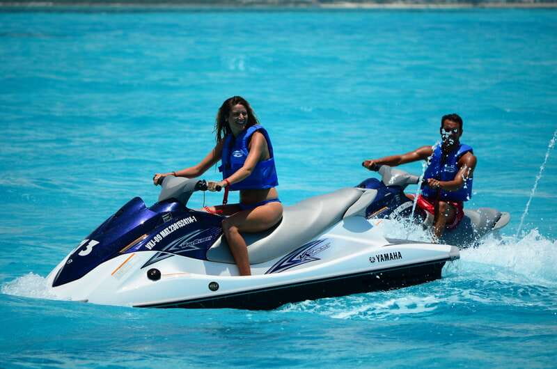 Cancun: Waverunner in Nichupte Lagoon - Checking In at Aquaworld Cancún: Where the Day Actually Starts