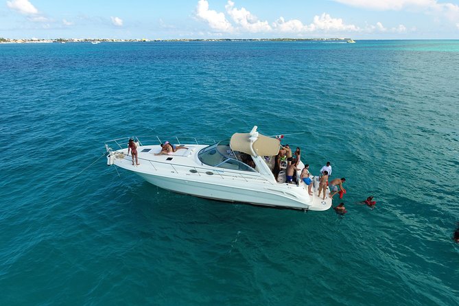Cancun Yacht Charter to Isla Mujeres with Snorkeling -SR41H4 - The Yacht Setup: Modern comfort, Bluetooth sound, and real space