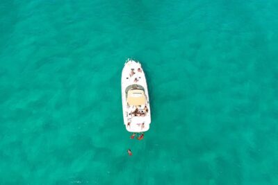 Cancun Yacht Charter to Isla Mujeres with Snorkeling -SR41H4 - The Typical 4-Hour Rhythm: Cruise, anchor, snorkel, return