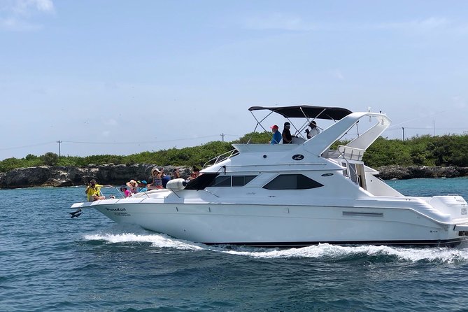 Cancun yachts rental YACHT 46 FT, 15 PAX MAX 25P12 - Included on Board: Drinks, Ice, and the Stuff That Makes It Convenient