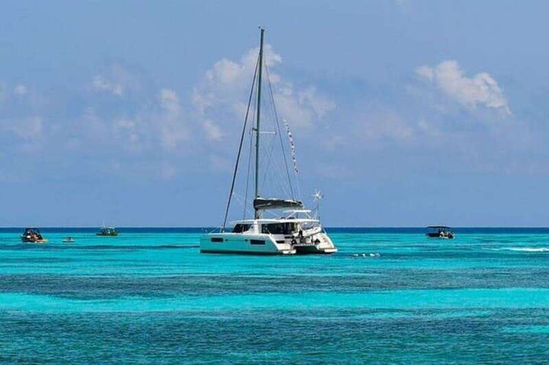 Catamaran party Isla Mujeres with drinks & lunch - Price and value: what $106 really covers (and what to add)