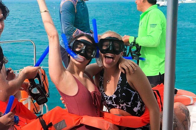 Catamaran Sailing and Snorkeling to Isla Mujeres from Cancun - The onboard reality: bathroom complaints and comfort tradeoffs