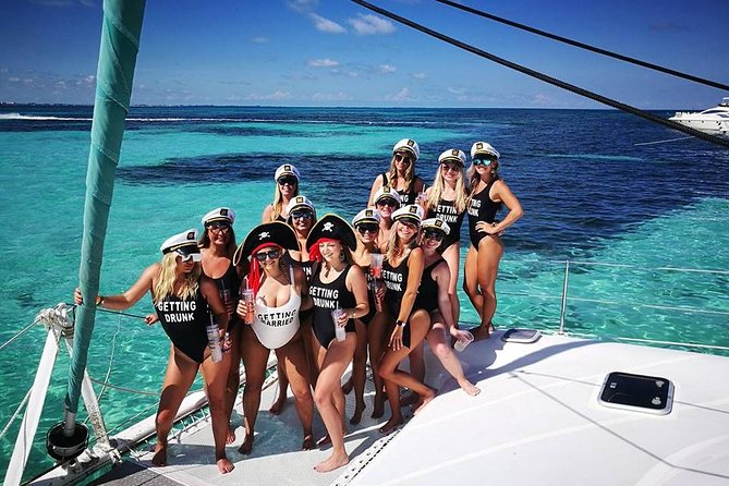 Catamaran Sailing & Snorkeling Experience Isla Mujeres from Playa Del Carmen - Crowd factor: max size on paper vs what you should plan for