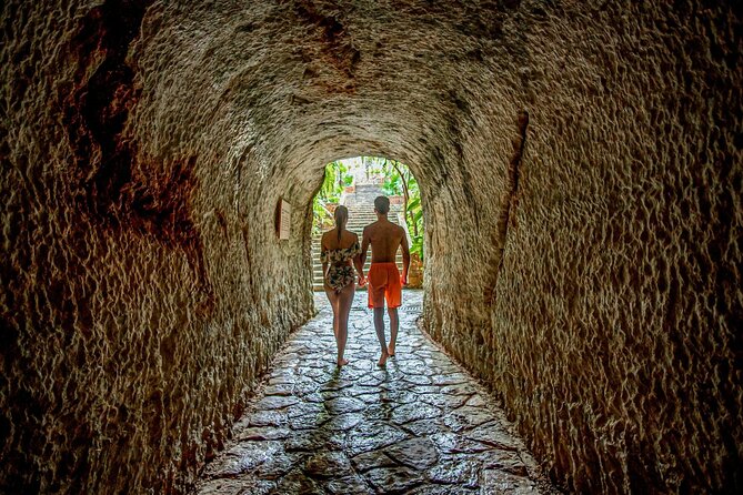 Chichen Itza and Cenote Tsukán with Lunch - Transport, Group Size, and Timing: Why This Tour Doesn’t Feel Too Wild