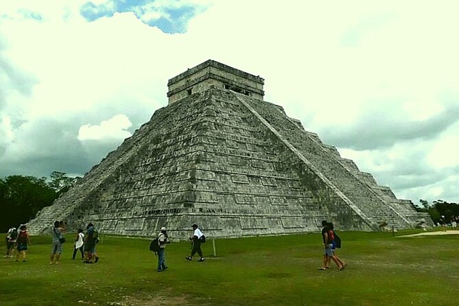 Chichen Itza and Dos Cenotes Experience from Cancun - A Fast-Firing Plan: Chichen Itza, Cenotes, and Valladolid in One Long Day