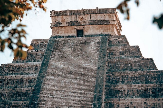 Chichen Itza and Mayan Traditions - Chichén Itzá with Maya science, not just big ruins