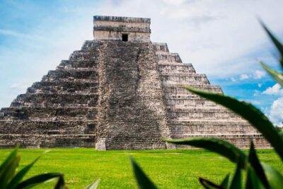 Chichen Itza Day Trip from Cancun with Cenote Swim & Valladolid - Chichén Itzá Ruins: Kukulcán, Warriors, and Sacred Cenote Stories