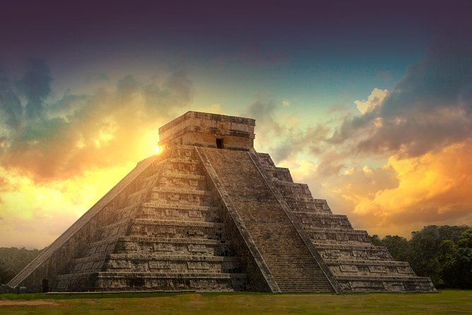 Chichen Itza Early Access & Catamaran to Isla Mujeres - Group Size, Language, and the Early Morning Reality
