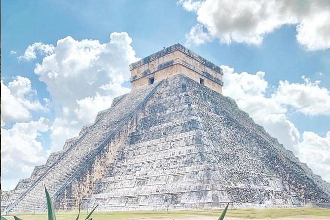Chichen Itza Full day tour with buffet - Valladolid in one hour: photos, architecture, and the real-town feel