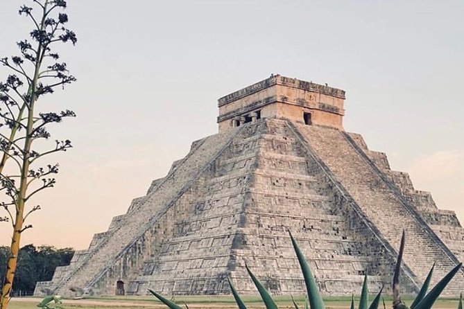 Chichen Itza Full day tour with buffet - Pickup from Cancun (and Riviera Maya) starts early