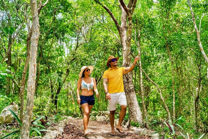 Chichen-Itza Mayan Temples, Cenote and Valladolid with Lunch - Lunch mid-tour: helpful fuel, not a guarantee of timing comfort