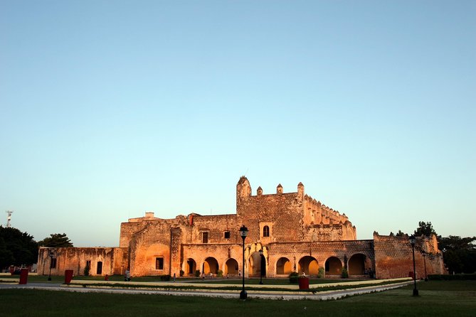 CHICHEN ITZA, VALLADOLID and CENOTE from Riviera Maya, Cancun, Tulum (Private) - Lunch at a local restaurant: good value, watch the drinks